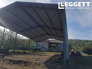  Remise / Grange à vendre 328 m²