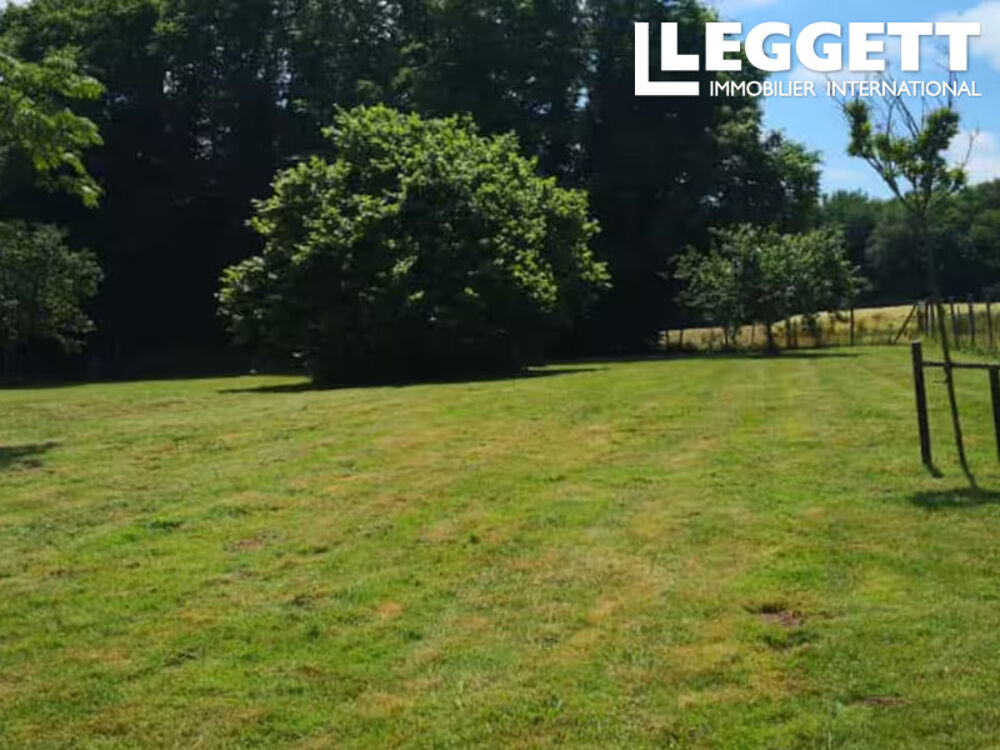 Superbe maison individuelle en pierre avec piscine chauffée et grand jardin, à proximité de Nanteuil-en-Vallée