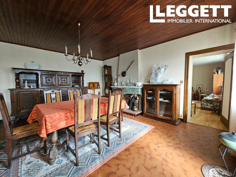 Vente Maison Longère de caractère de 2 chambres avec potentiel d?aménagement, dépendances et vue sur la campagne Commentry