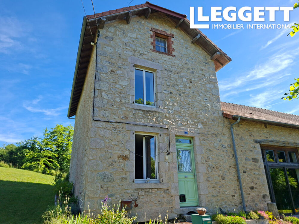 Maison 6 pièces 207 m² · à Bussière-Galant · 207 m² · 254 400 €