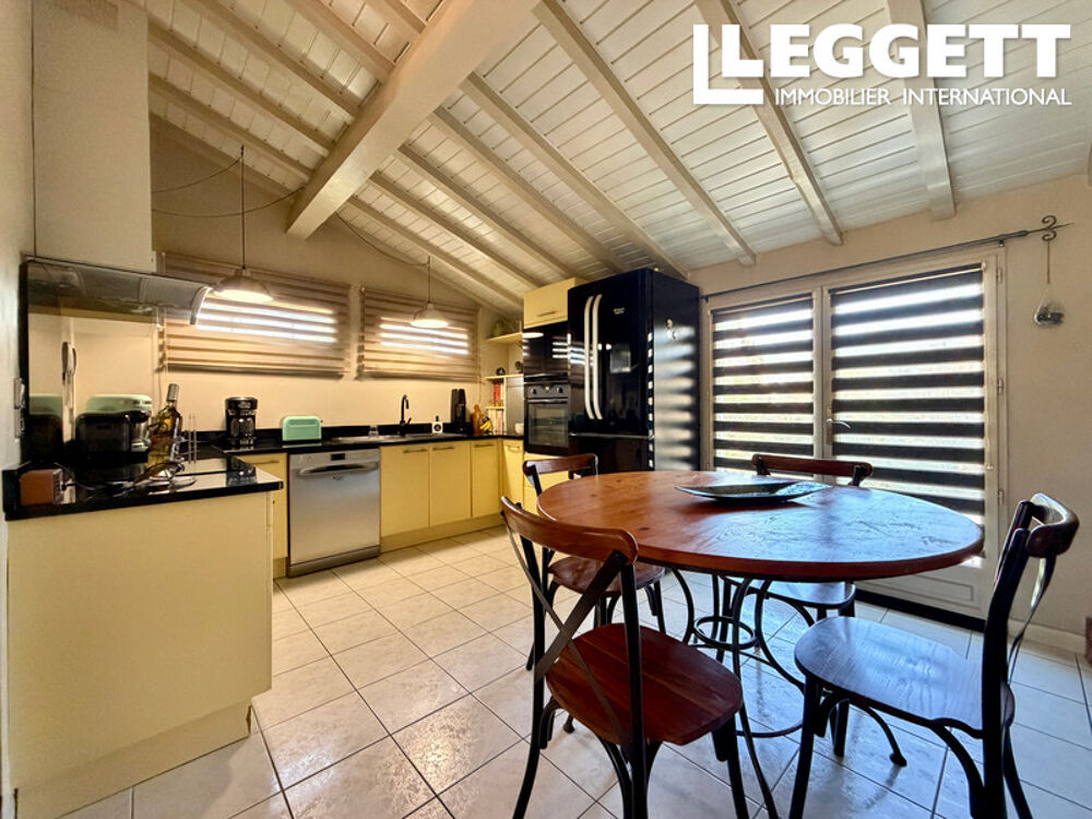 Vente Maison Villa 4 faces avec piscine et vue sur les montagnes aux abords d'Eus<br /> Eus