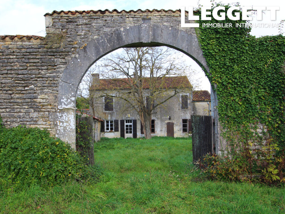 � vendre  Propri�t�/ch�teau Les Gours (16140)