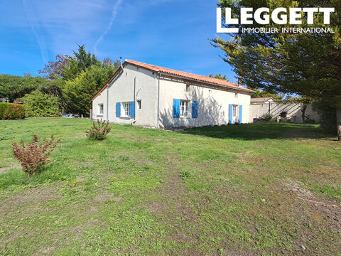   Maison de 3 chambres avec piscine et vue d�gag�e ? � deux pas du village de Cherval Maison - 4 pi�ce(s) - 86 m�