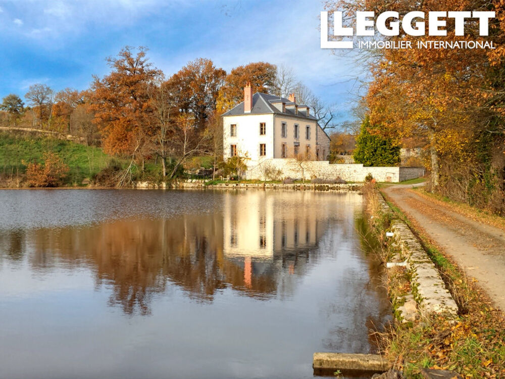 Magnifique propriété de 4 chambres, 2 salles de bain, plus de 3 hectares, étang, dépendances, pas de voisins