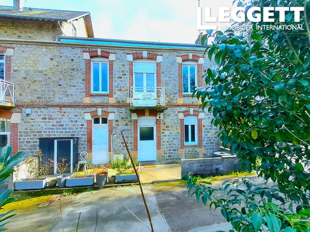 Une maison de ville exceptionnelle dans la superbe ville animée de Bagnoles-de-l'Orne ? une opportunité rare.