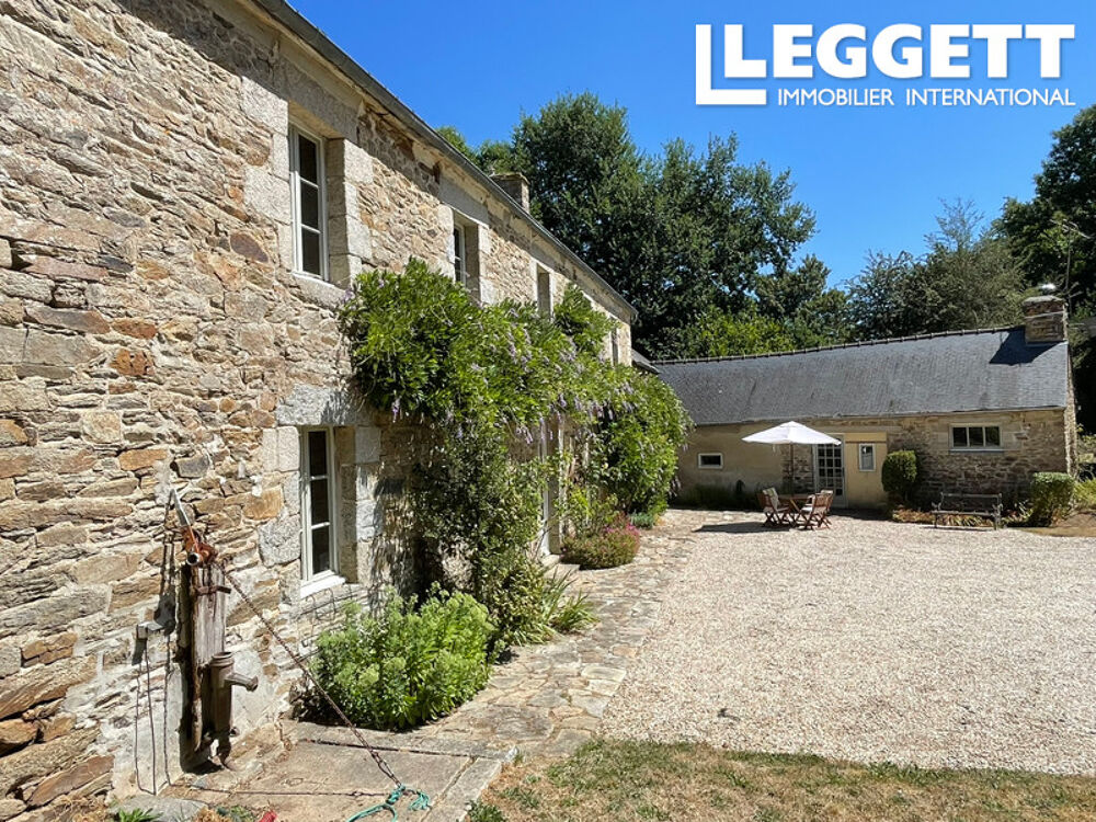 Vente Maison Superbe propriété indépendante en pierre avec piscine.  Une demeure pleine de caractère située en Bretagne Plouguenast-langast