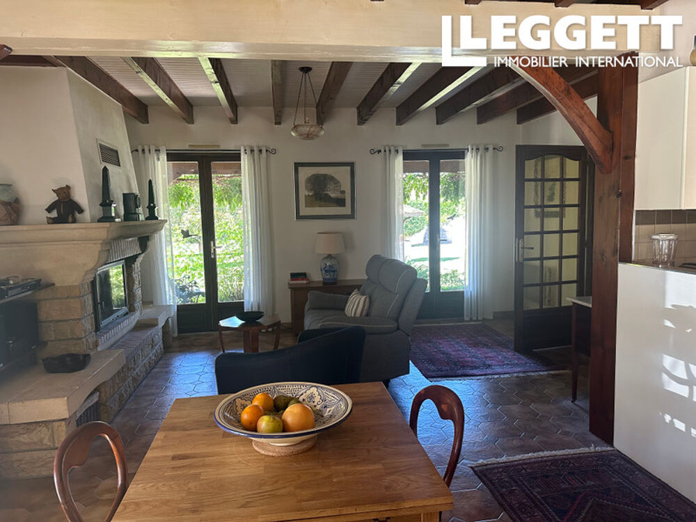 Vente Maison Villa bord du Lot avec 4 chambres, piscine et beau jardin. LÉdat