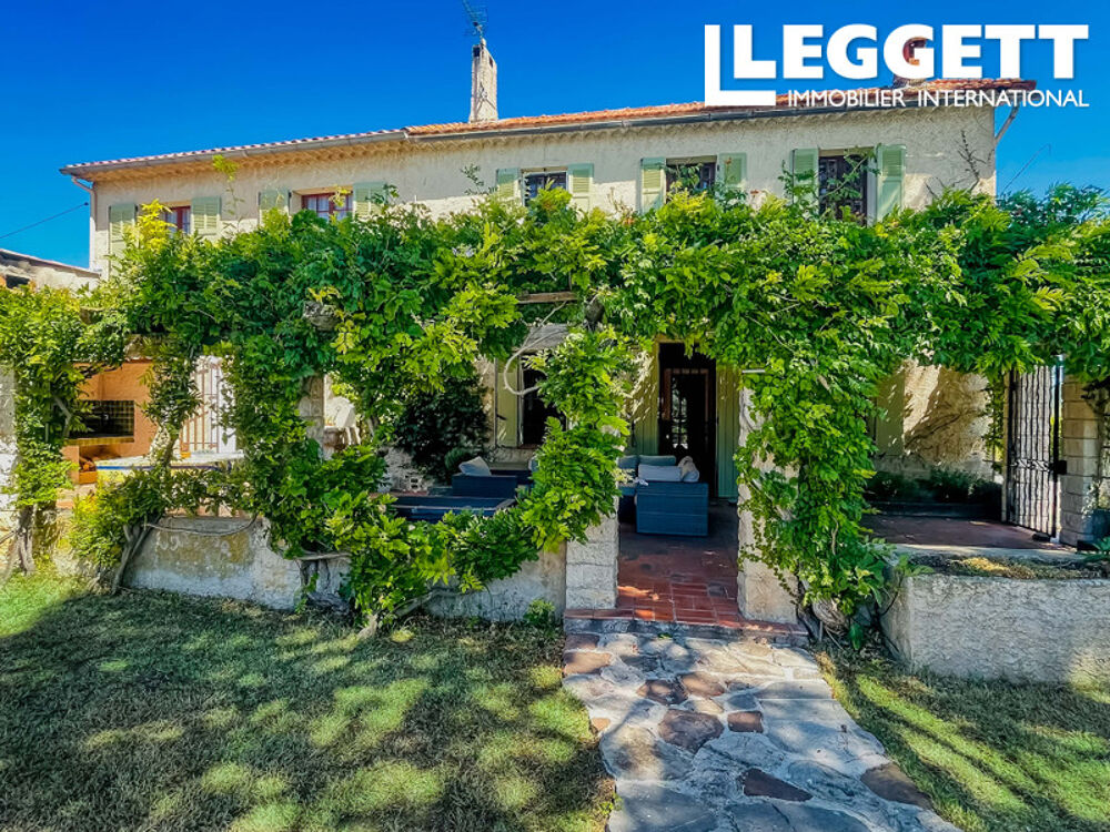 Le Luc en Provence, Belle bastide de 5 chambres, 8 pièces, piscine, garage, puits sur un terrain de 12 132 m²