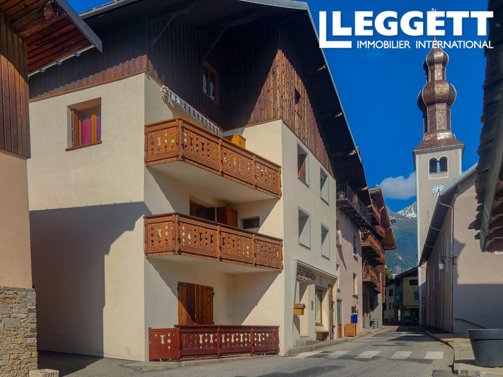 Bâtiment de 6 logements meublés, local commercial, greniers de 120 m² au sol et caves - Bozel - Trois Vallées