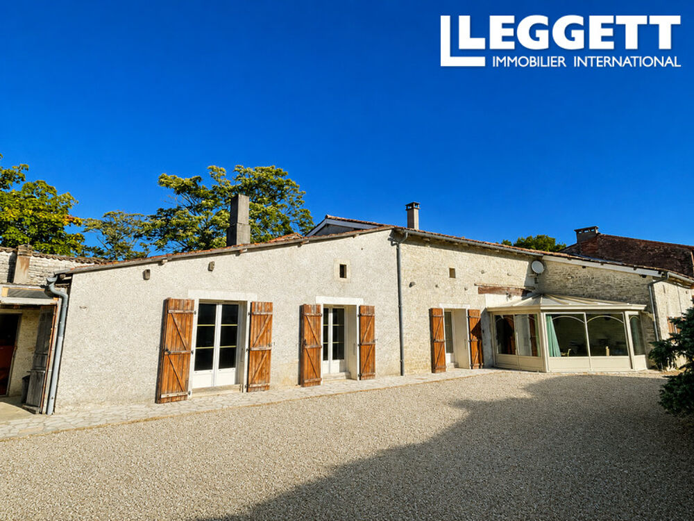 Vente Maison Propriété au rez-de-chaussée, avec trois chambres, deux vérandas, grand jardin et vue. Saint-amant-de-boixe