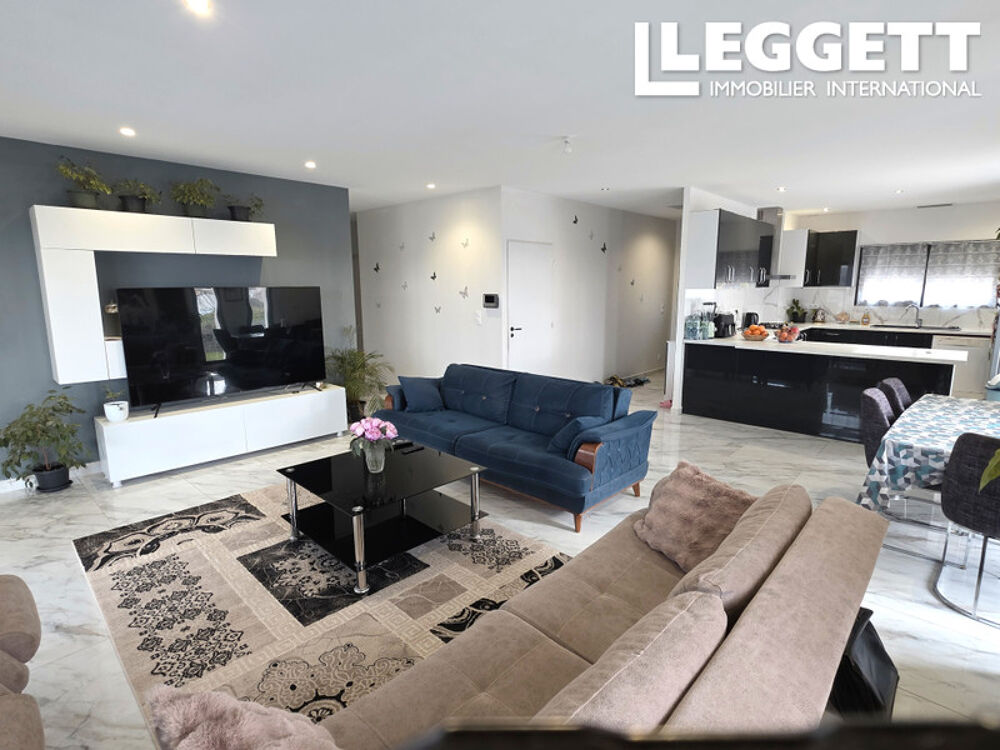 Élégante maison contemporaine avec piscine, T2 indépendant et vue exceptionnelle sur Périgueux
