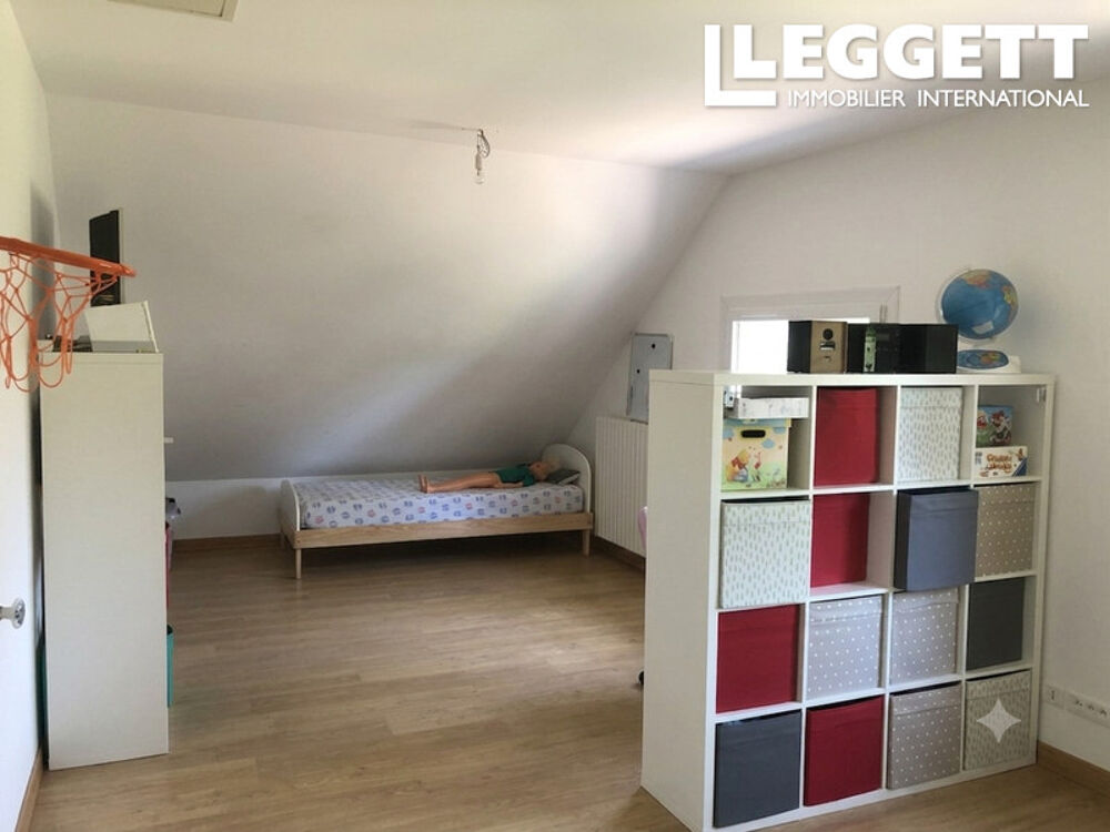 Vente Maison Maison familiale de 6 chambres avec terrain clos et grande piscine aux portes de Sauzé-Entre-Bois SauzÉ-vaussais