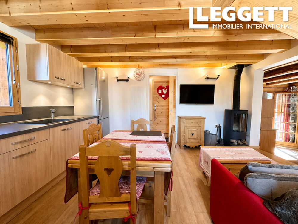 Vente Maison Charmant chalet de 4 chambres (146 m²) avec garage, terrasse, jardin et vue, proche des pistes à Courchevel. Courchevel
