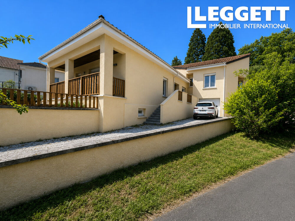 Maison 6 pièces 143 m² · à Nontron · 143 m² · 181 900 €