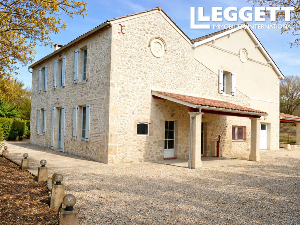 A 1h de Bordeaux, grande maison familiale de prestige en pierre avec double garage et grand jardin clos