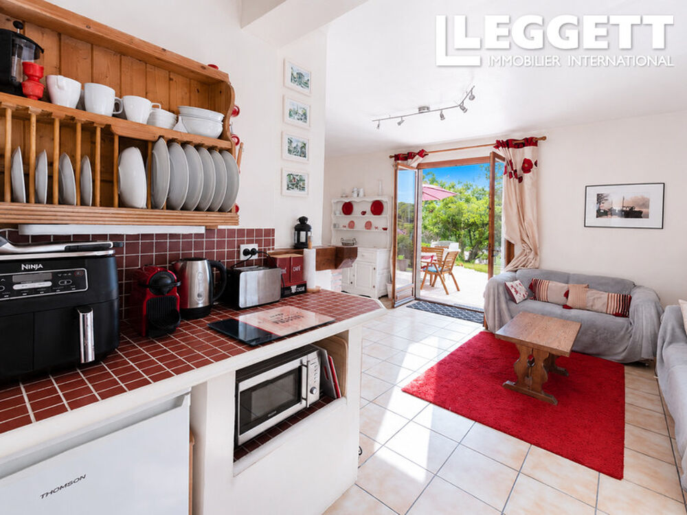Vente Maison Une maison agréable dans une belle résidence, grande piscine commune, espace vert, belle vue, près de Sarlat Carlux