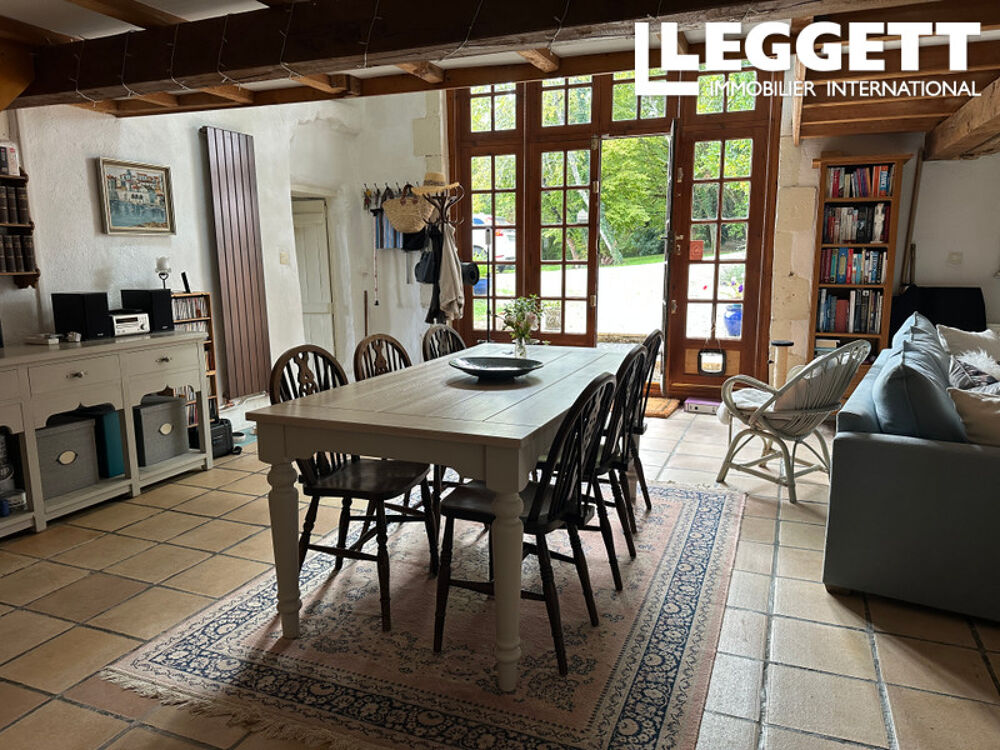Vente Maison Maison en pierre près de Verteillac, Dordogne, 3 chambres, 4 640 m² de terrain et vues imprenables<br /> Verteillac