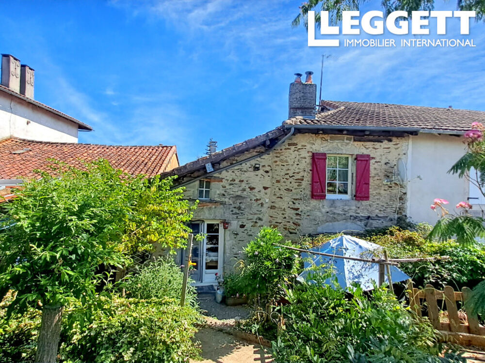 Vente Maison Charmante propriété de 2 chambres dans le village de Cussac. À distance de marche de toutes les commodités. Cussac