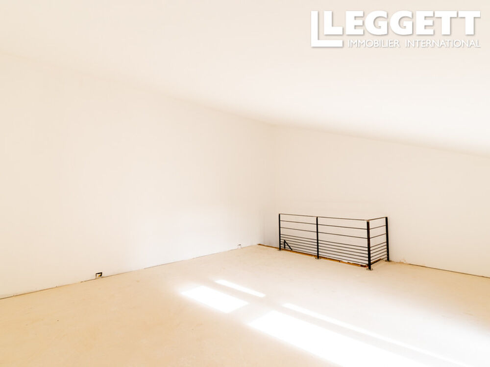 Vente Maison Créez votre maison idéale avec garage à Sérignan ? structure rénovée, intérieur brut, à 8 minutes des plages SÉrignan