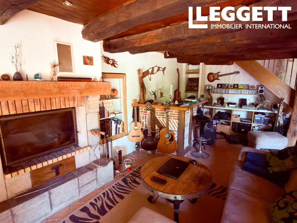 Petit hameau digne d'une carte postale, avec une grange spacieuse et un jardin attenant ? une propriété origin