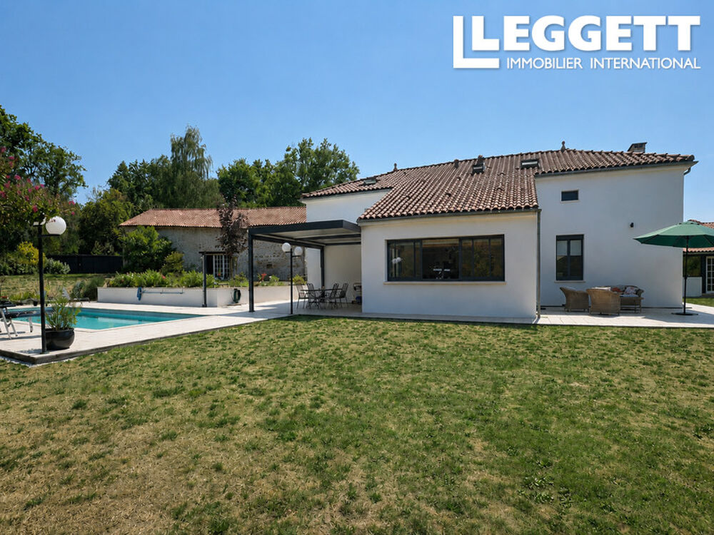 Vente Maison Superbe propriété en pierre rénovée & piscine chauffée, granges et magnifiques jardins pres de Piegut Pluviers Étouars