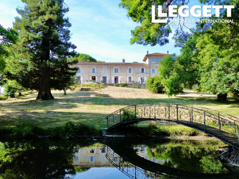   Manoir de Caract�re avec Lac, Parc, Piscine et 3 G�tes - proche Chalais<br />VIDEO disponible Maison - 15 + pi�ce(s) - 622 m�