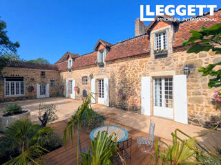 Maison 421 m² · à Thiviers · 421 m² · 679 000 €