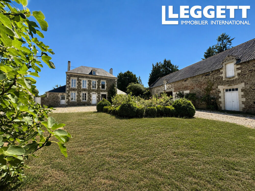 Vente Maison Magnifique maison de maître avec cour, dépendances, manège et terrain aux Monts d'Aunay. Les monts d'aunay