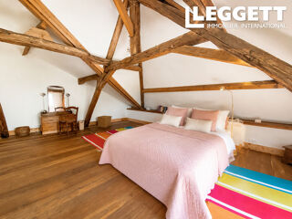 Vente Maison Ancien relais de passage, maison en pierre avec seconde maison à rénover, piscine chauffée, hameau Saint-solve