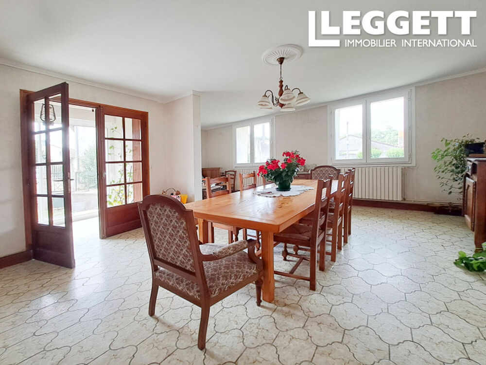 Vente Maison Maison en pierre de plain-pied avec grand jardin près d?un lac de baignade BarbeziÈres