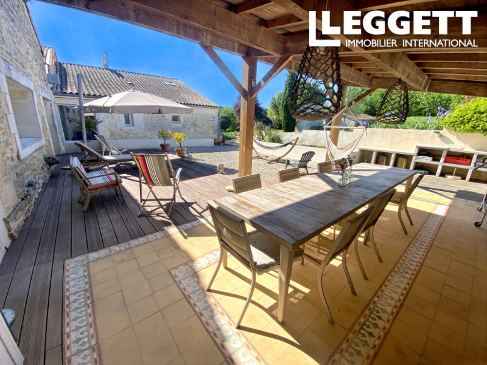 Vente Maison Une opportunité exceptionnelle : trois biens immobiliers à fort potentiel de rendement près de Jonzac Saint-germain-de-lusignan