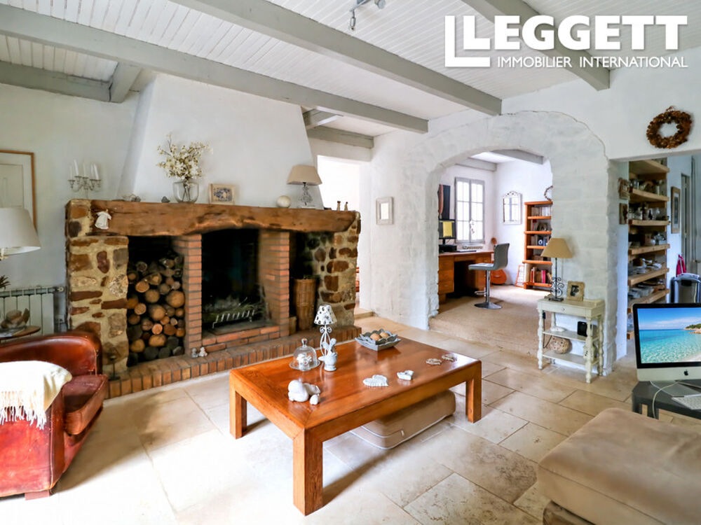 Vente Maison Maison de plain-pied rénovée, 3 chambres et grand terrain au calme près de Connaux. Connaux