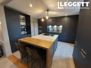  Maison � vendre 10 pi�ces 250 m�