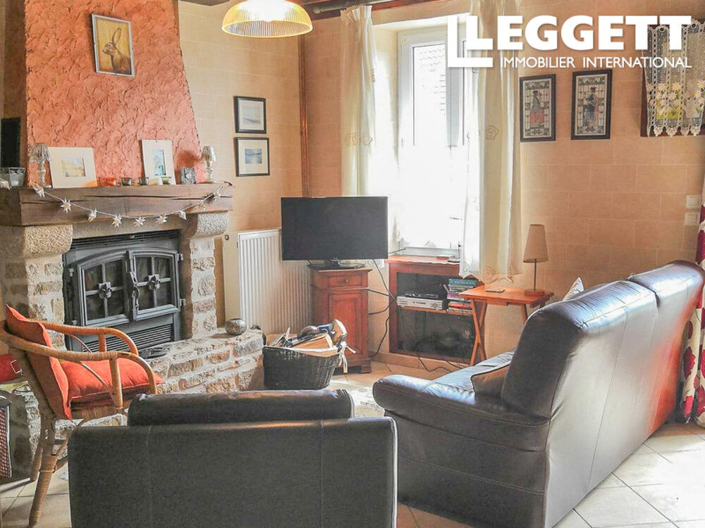 Vente Maison Une jolie maison en pierre de 4 chambres avec une superbe piscine, une salle à manger extérieure et une grange Saint-hilaire-la-treille