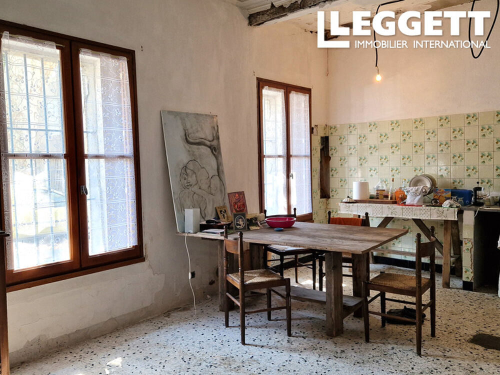 Grande maison, habitable, joli village