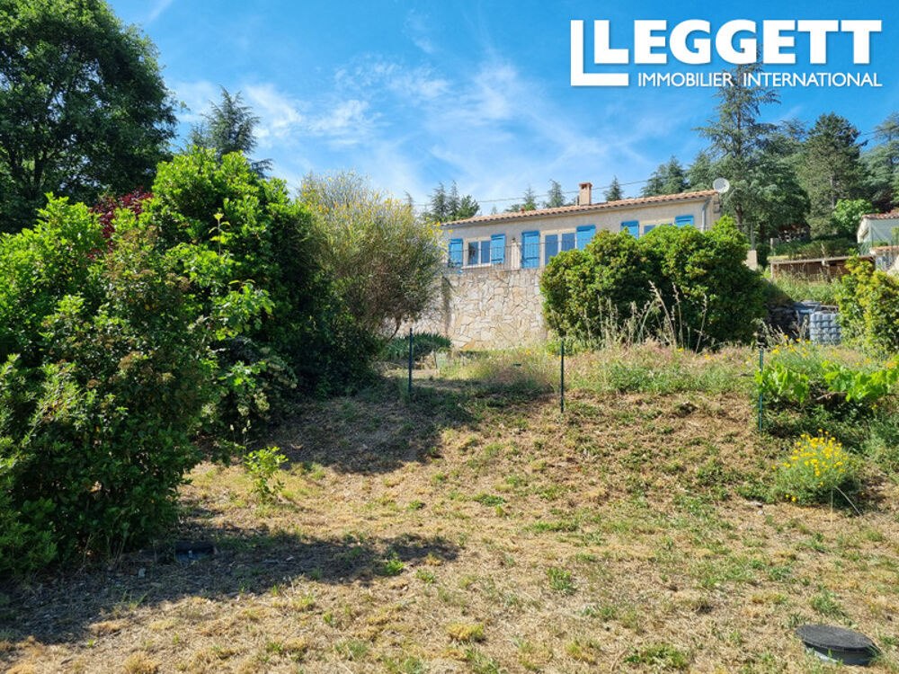 Maison de plain-pied avec vue panoramique, jardin avec fruitiers et cadre naturel privilégié