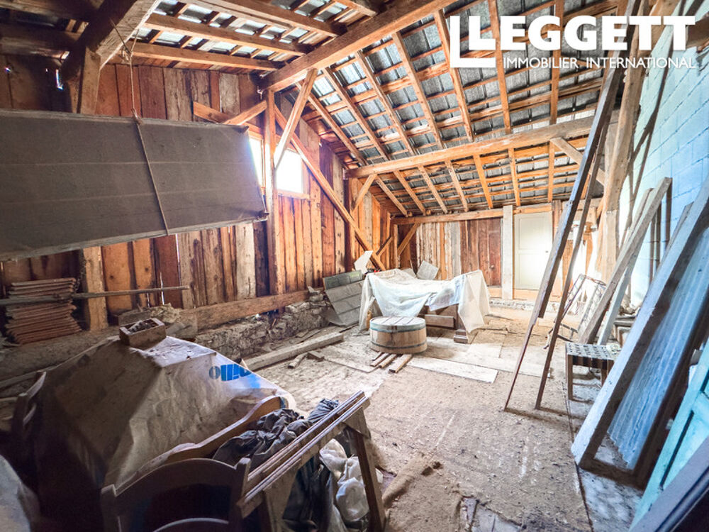 Vente Maison Superbe potentiel : maison de 3 chambres avec terrasse, garage et combles � am�nager � St Jean (3 Vall�es) Les belleville