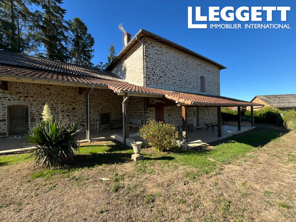 Vente Maison Belle maison en pierre avec jardins, puits et grange, située dans une impasse tranquille Moissannes