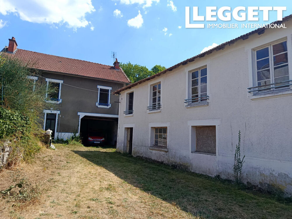 Vente Maison Ancien moulin proposant une maison et un grand ensemble de granges et d'ateliers. Proche d'un lac de pêche. Saint-sulpice-lauriÈre