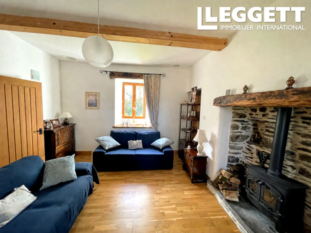 Vente Maison Superbe maison en pierre de caractère avec 2 chambres, située dans un hameau paisible. Terrain de 2825 m² Saint-mayeux