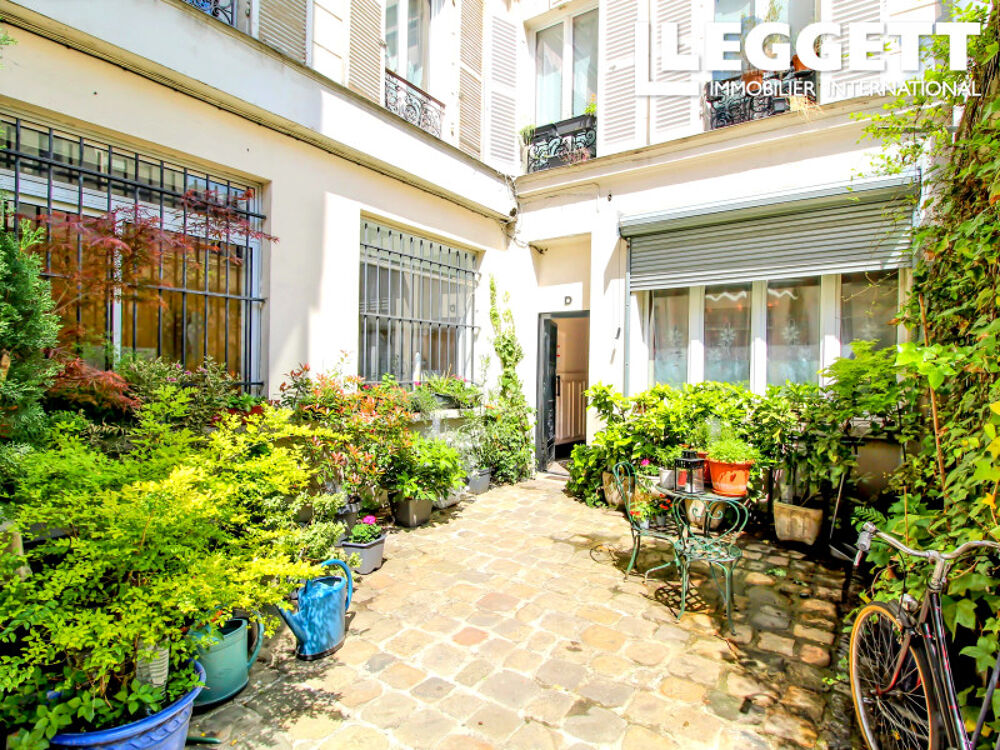Vente Appartement PARIS 10e Rue Martel,  appart lumineux, 2P (T2) + cuisine, 34,35 M2, jolie cour pavée, 3e étage, immeuble 1880 Paris 10