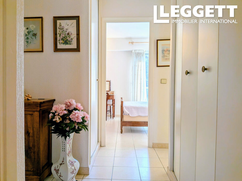 Nice, appartement 4 p, avec 3 chambres, 2 SE, belle terrasse, traversant, climatisé, au calme.