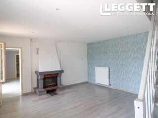 Vente Maison Maison de 5/6 chambres avec une dépendance attenante, une cour et un jardin séparé prés de Ceaux en Loudun Ceaux-en-loudun