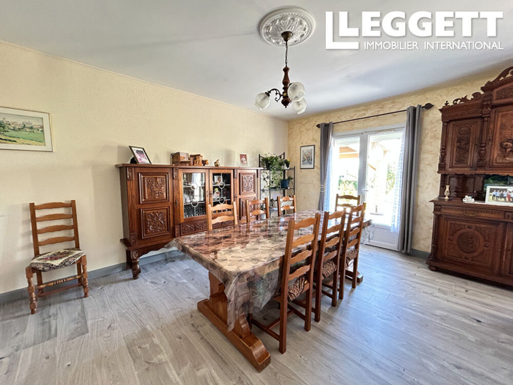 Vente Maison Maison de 123M² de 1997, 5 piéces constituée de quatres chambres, salon-séjour,garage,sur un terrain de 3300M² Saint-romans-lÈs-melle