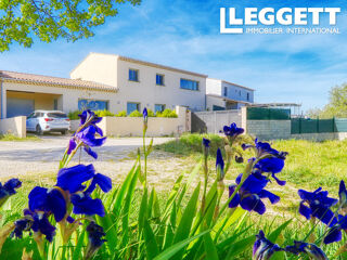 Maison 8 pièces 237 m² · à Saint-Martin-de-Castillon · 237 m² · 389 000 €