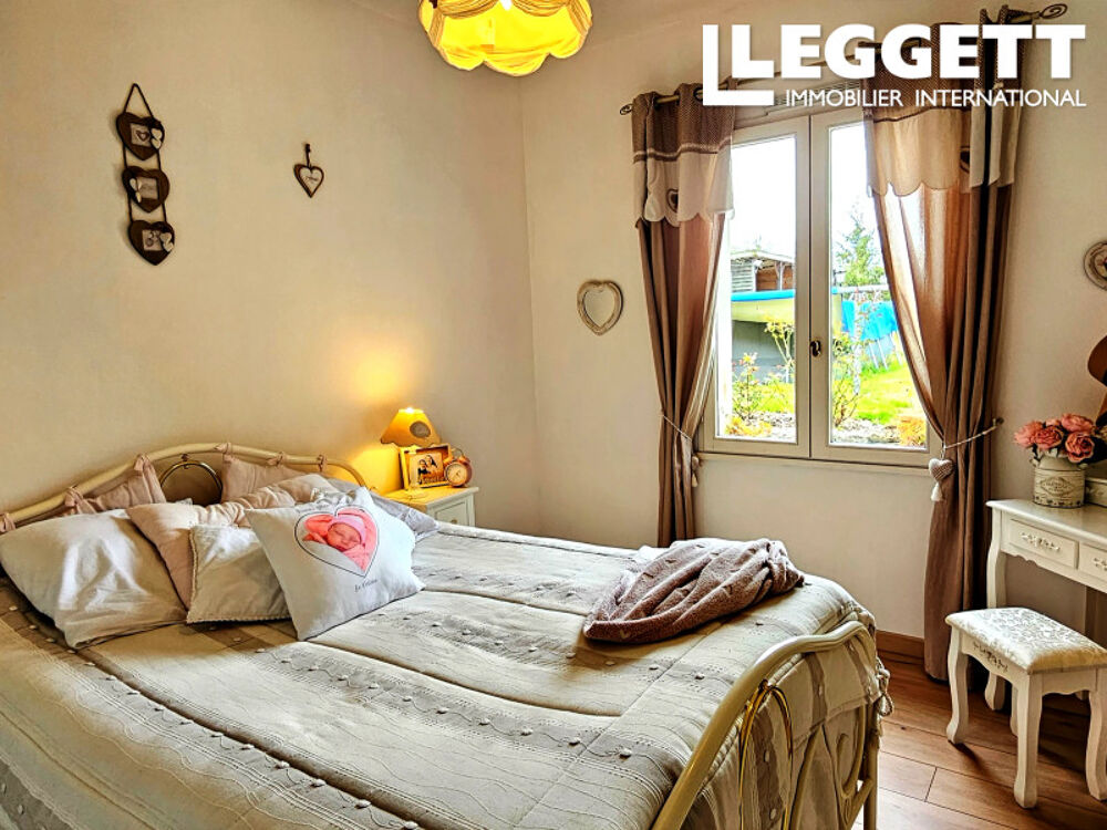 Vente Maison Maison d?habitation et gîte rural 3 épis noté 4.8* dépendances, parc arboré avec marre bordé d'une rivière. GourgÉ