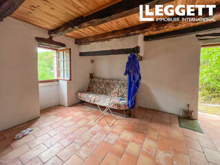 Vente Remise/Grange Pigeonnier en pierre avec grange de caractère et bois sur 3 866 m² de terrain, près de Luzech Saint-vincent-rive-d'olt
