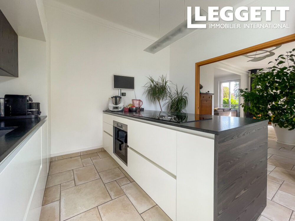 Vente Maison Maison de caractère indépendante, 7 pièces avec dépendance à vendre à 95250 Beauchamp, proche de la gare Beauchamp