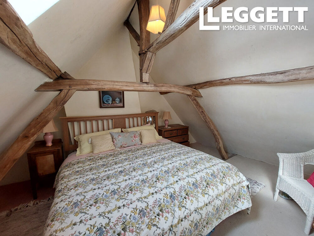 Vente Maison Magnifique propriété avec chambres troglodytes, située dans un village paisible, avec jardins et bois. FerriÈre-larÇon
