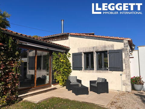   Charmante maison 3 chambres avec piscine, superbes ext�rieurs et confort moderne ? Montignac-le-Coq Maison - 4 pi�ce(s) - 106 m�